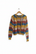 Cardigan colorido fundo branco
