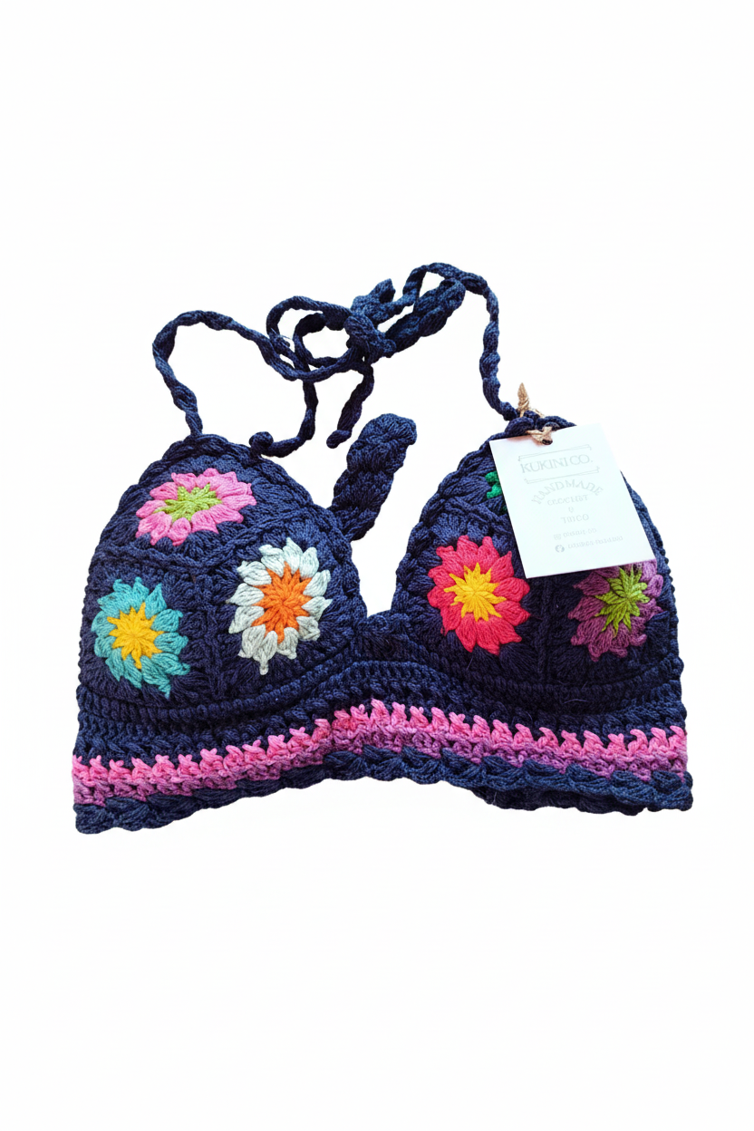 Top bojo crochet azul marinho Kukini Co. com padrão granny square, detalhes de ponto crochê e acabamento suave.