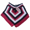 Calções de crochet granny square preto, vermelho e branco da Kukini Co., detalhados e coloridos, exibidos na imagem.