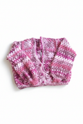 Casaco de tricô granny square rosa da Kukini Co., detalhes de pontos de crochê e padrão colorido em tecido macio.
