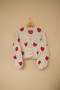 Casaco de crochê branco com detalhes de corações, estilo casual, da marca Kukini Co.